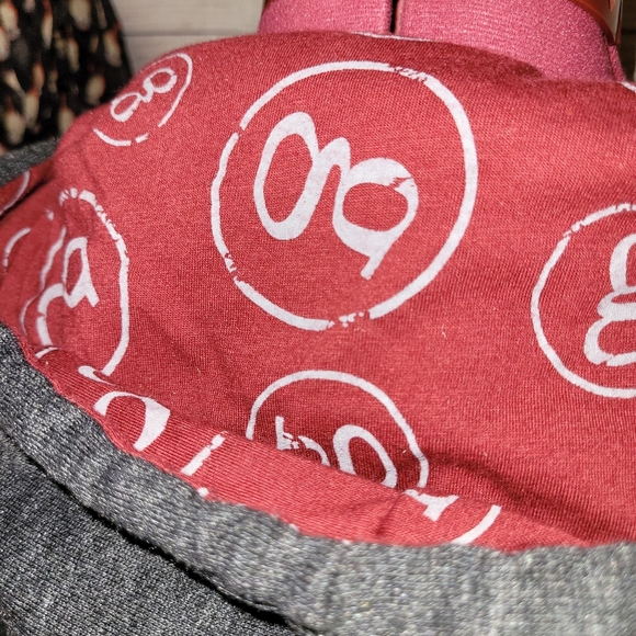 Garth Brooks 🤠 Hoodie - Picture 5 of 15